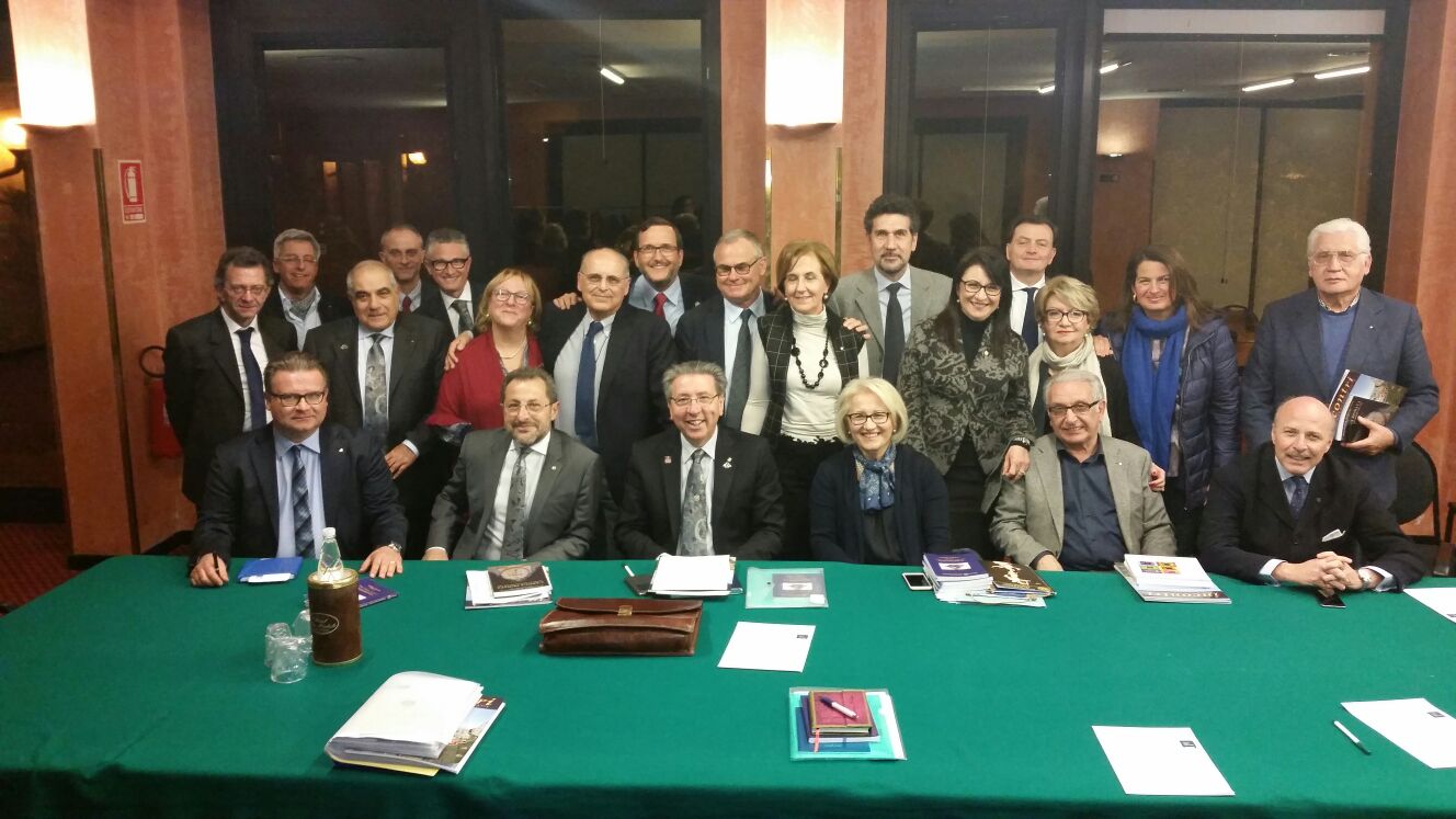 172 - Presenze del Governatore - Visita ufficiale al Rotary Club Caltanissetta - Caltanissetta 1 aprile 2016/001.jpg